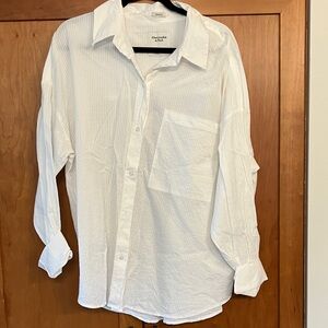 Abercrombie & Fitch Women’s Seersucker Classic White Button Down Shirt